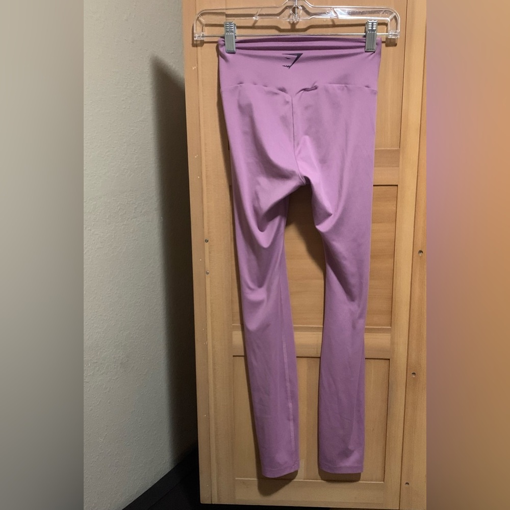 GymShark Workout Leggings - Picture 2 of 3